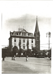 Hotel Monopol mit Straßenbahn